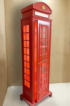 Шкаф в стиле лондонской телефонной будки