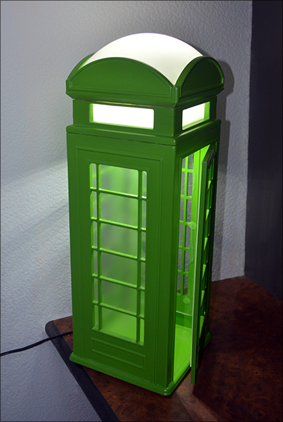 Светильник в стиле анлийской телефонной будки